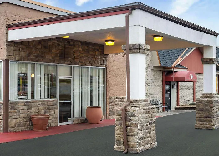 Super 8 By Wyndham Youngstown/Girard