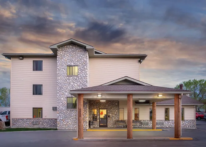 Super 8 By Wyndham Billings Hotel