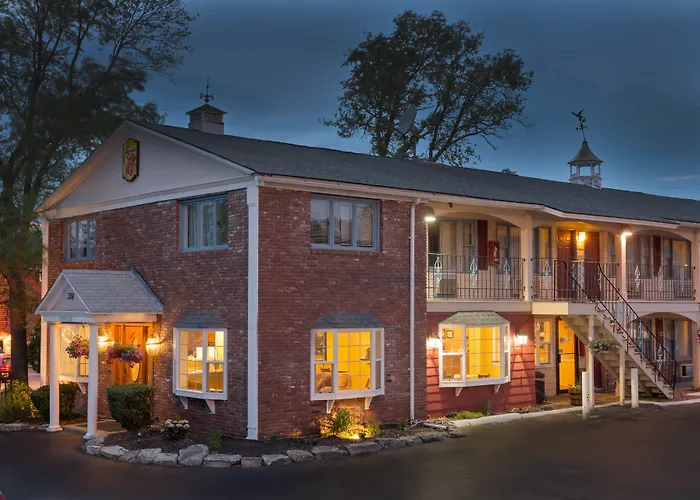Super 8 By Wyndham Sturbridge Hotel