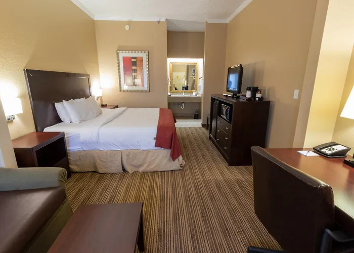 Baymont By Wyndham Crestview