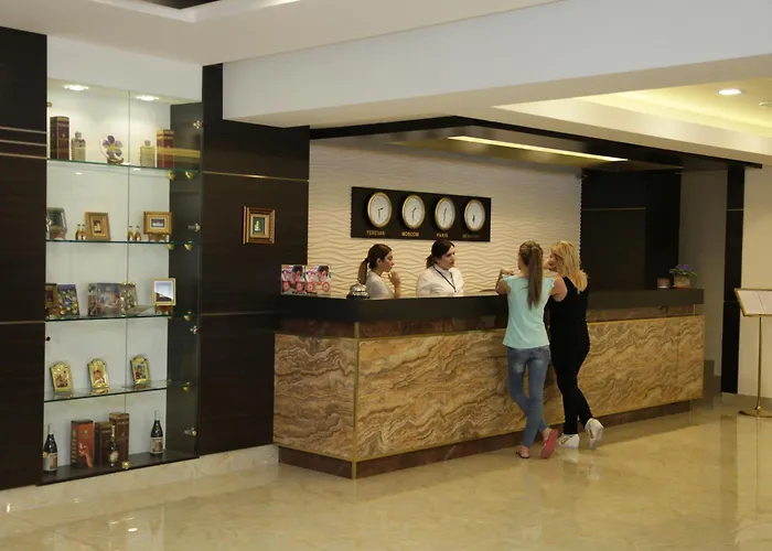 Shirak Hotel