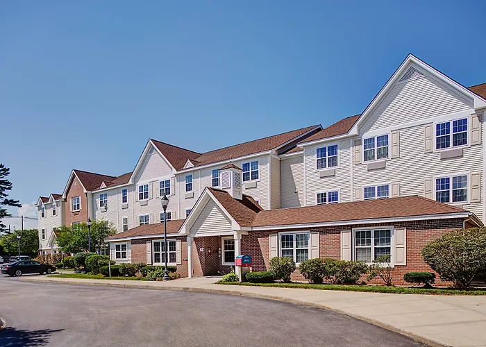 Towneplace Suites By Marriott Manchester-Boston Regional Airport