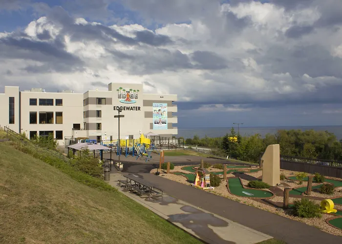 Edgewater Waterpark Hotel Duluth