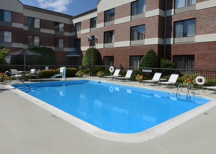 Fairfield Inn & Suites By Marriott Charlottesville North