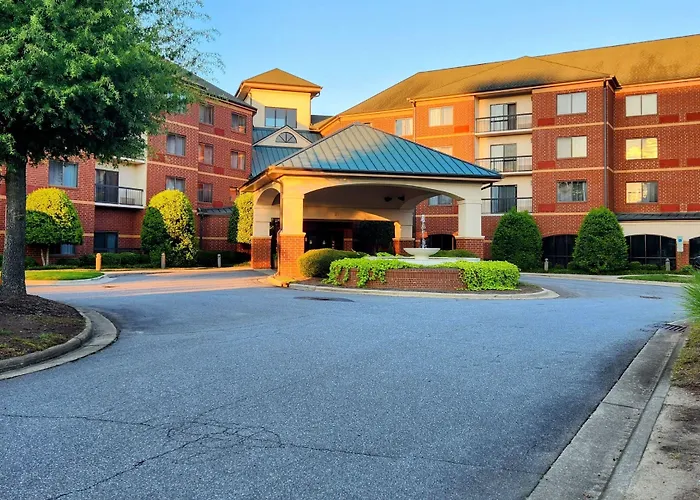 Courtyard By Marriott Hickory Hotel