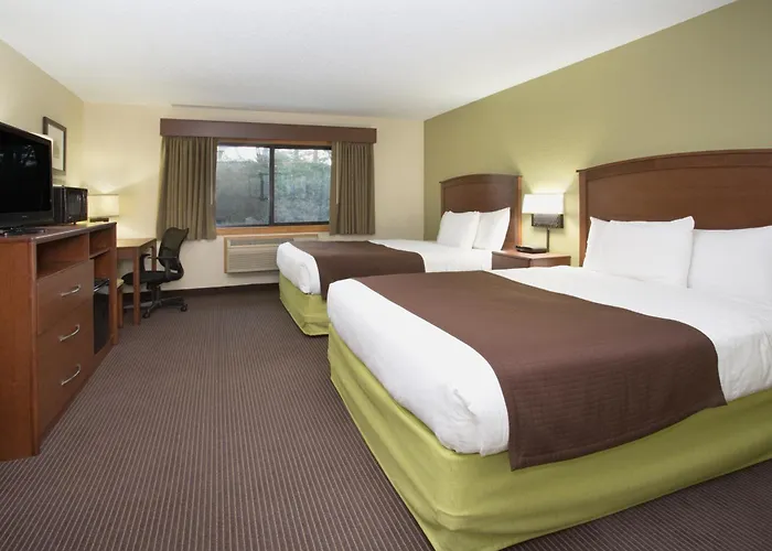 Cobblestone Hotel & Suites - Wisconsin Rapids