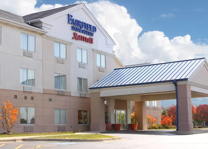 Fairfield Inn And Suites By Marriott Chicago St. Charles