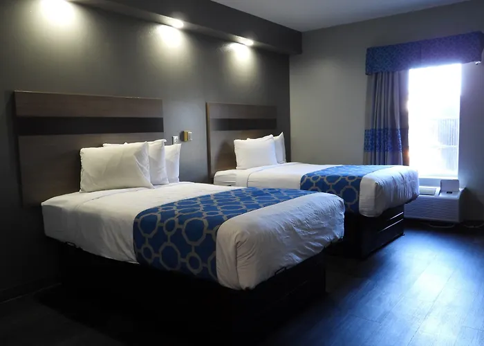 Baymont By Wyndham Lafayette Airport Hotel
