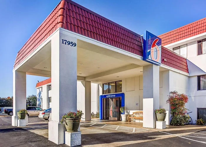 Tigard Hotels