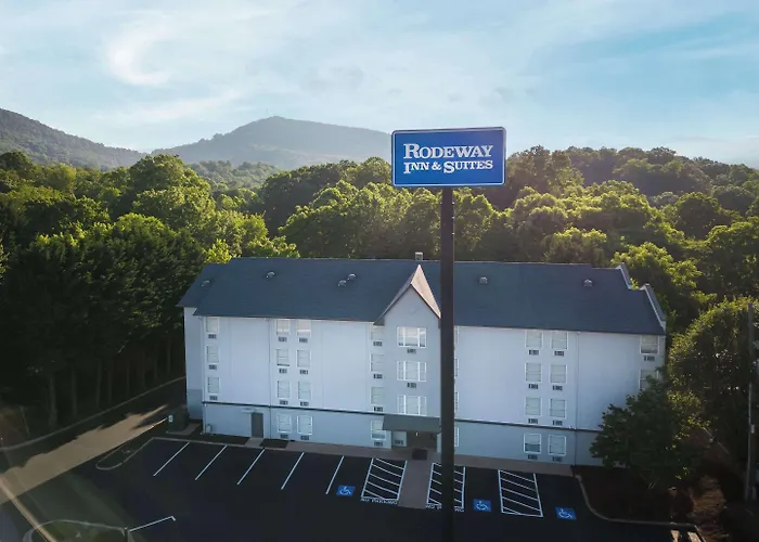 Rodeway Inn & Suites Near Outlet Mall - Asheville