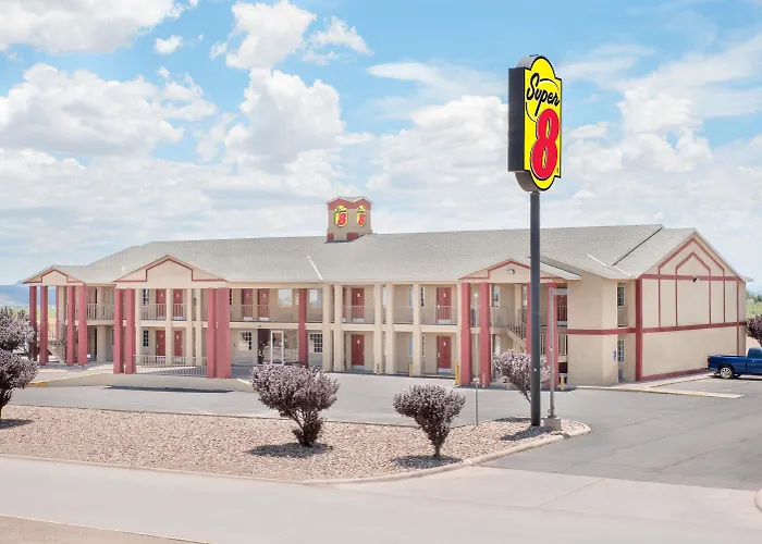 Super 8 By Wyndham Van Horn