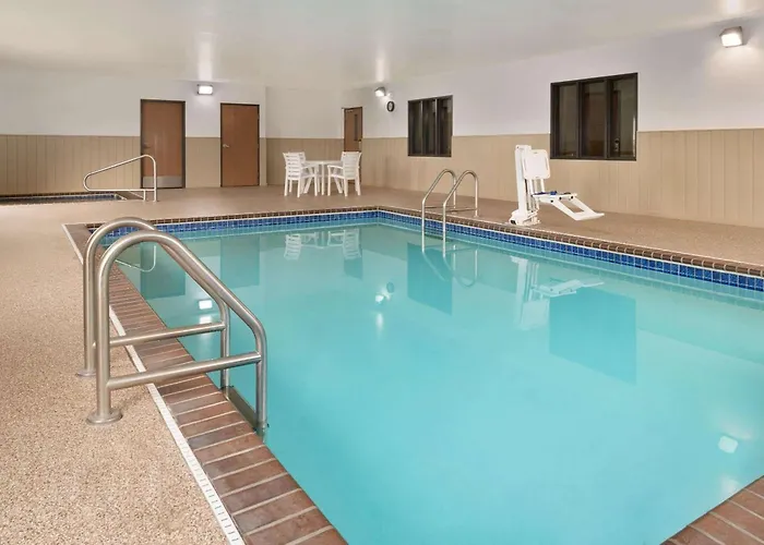 Super 8 By Wyndham Sioux Falls