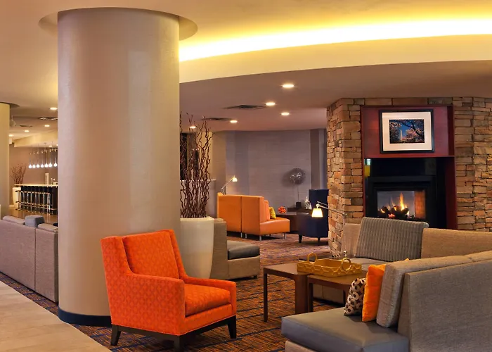 Courtyard By Marriott Alexandria Pentagon South
