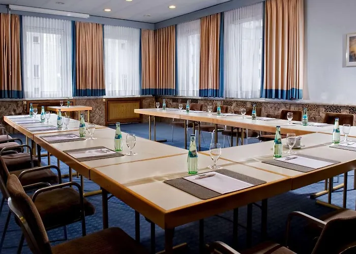 Wyndham Duisburger Hof Hotel