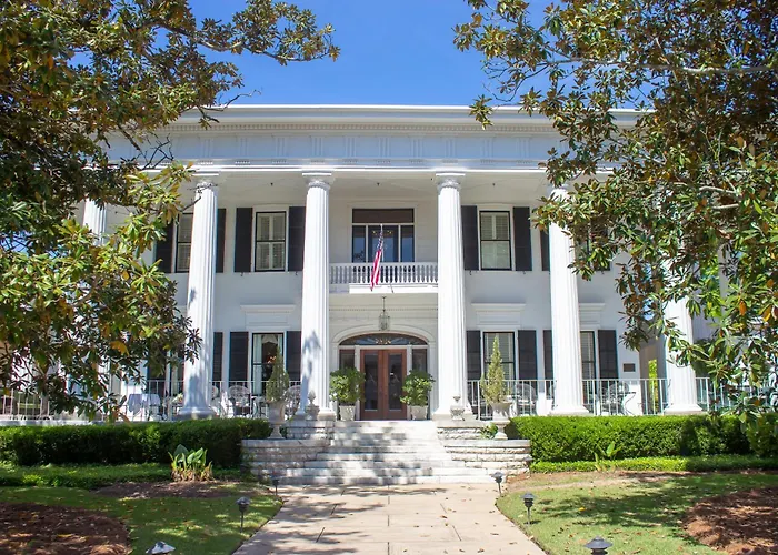 1842 Inn