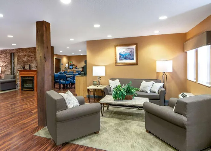 Microtel Inn & Suites Raton