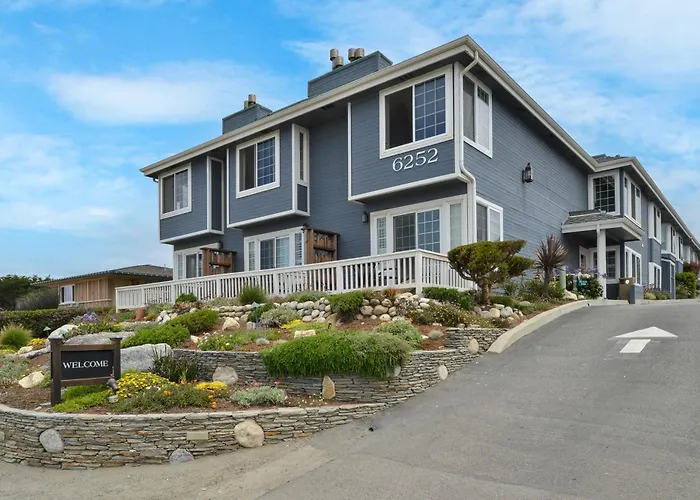 Sand Pebbles Inn Cambria