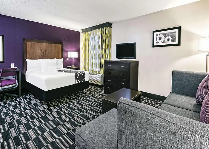 La Quinta Inn & Suites By Wyndham The Woodlands/Spring