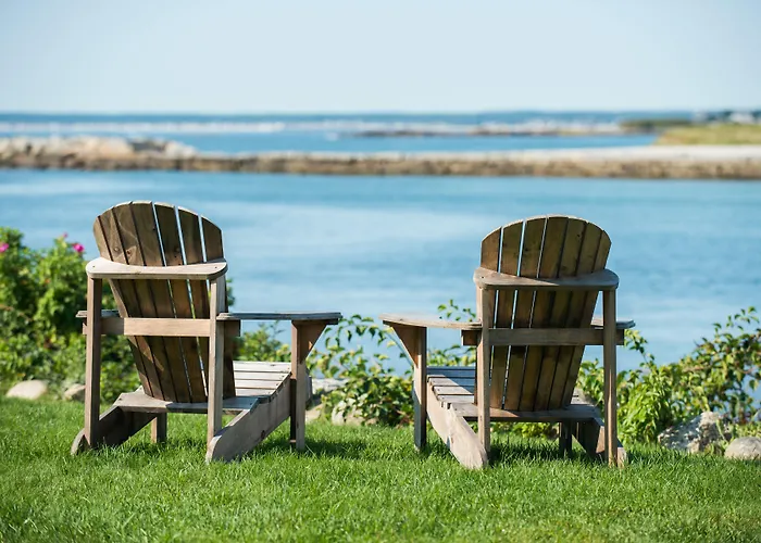 Breakwater Inn