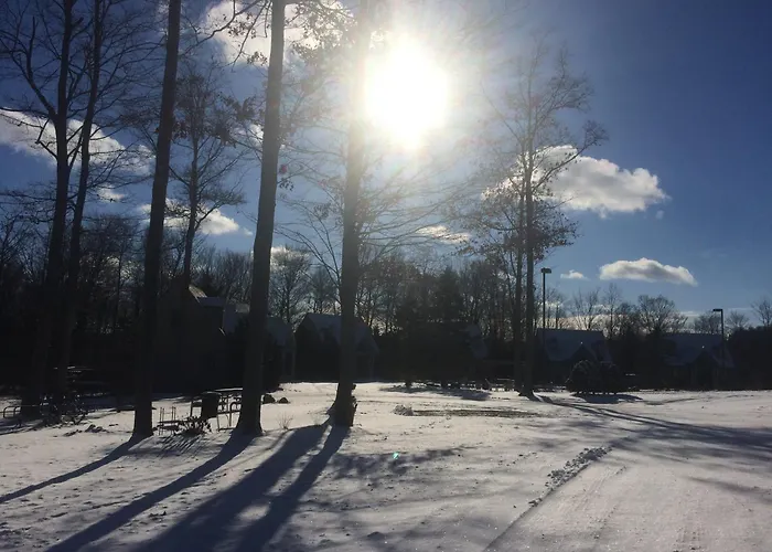 Spruce Hill Inn & Cottages