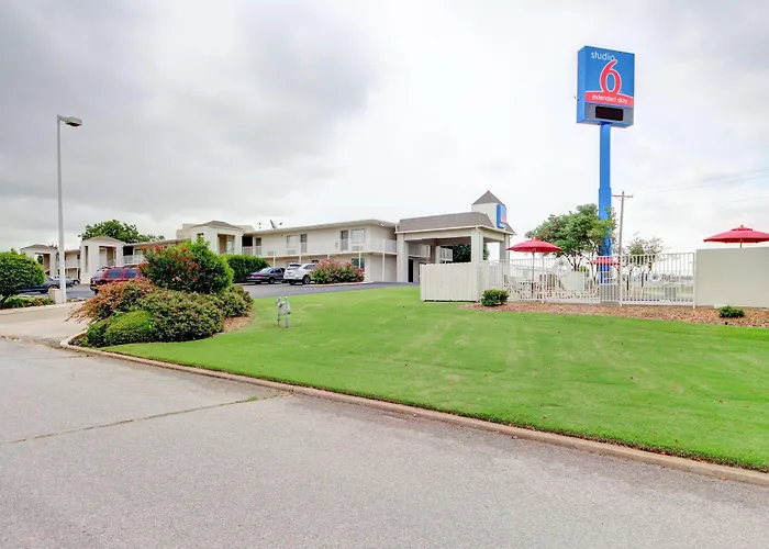 Studio 6 Midwest City, Ok - Oklahoma City