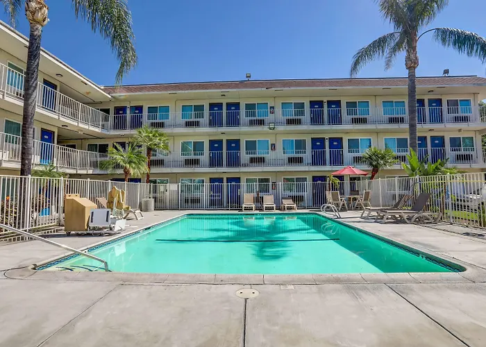 Motel 6-San Bernardino, Ca - North Serrano Village
