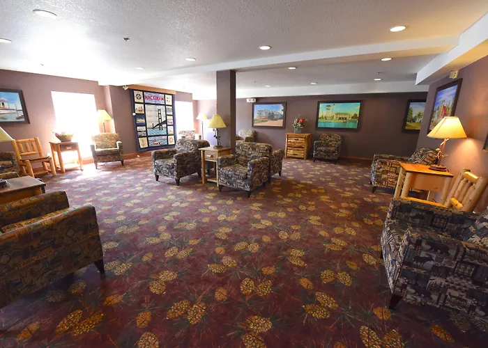 Bridge Vista Beach Hotel And Convention Center Mackinaw City