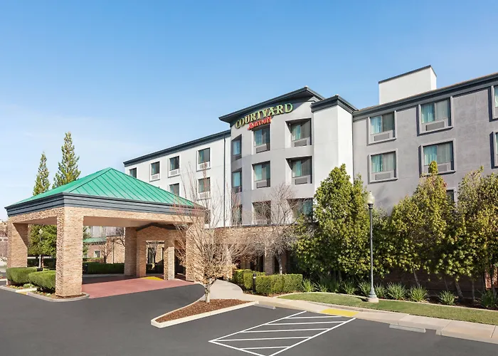 Courtyard By Marriott Sacramento Folsom Hotel