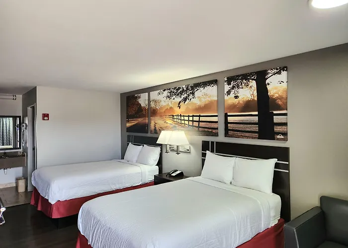 Days Inn By Wyndham Sulphur La