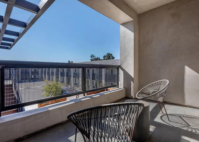 Torrance Hotels