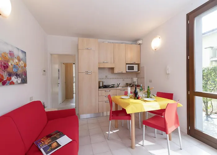 Budget Village Apartments - Porto Letizia Porlezza