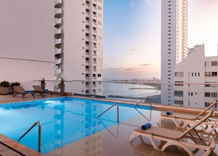 Hampton By Hilton Cartagena Hotel