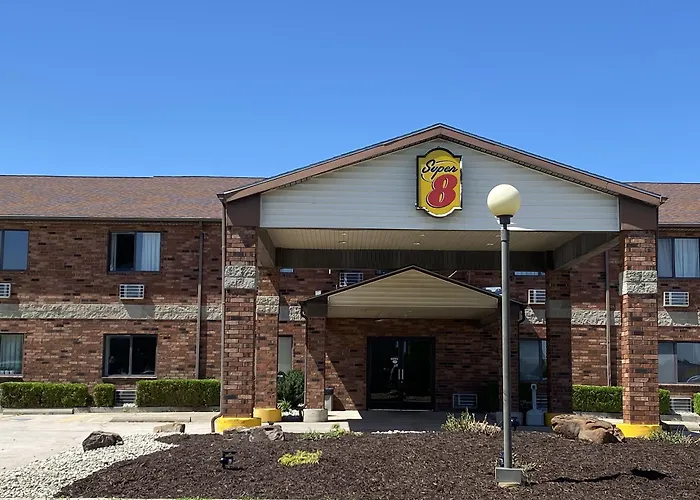 Super 8 By Wyndham Independence Ks Hotel