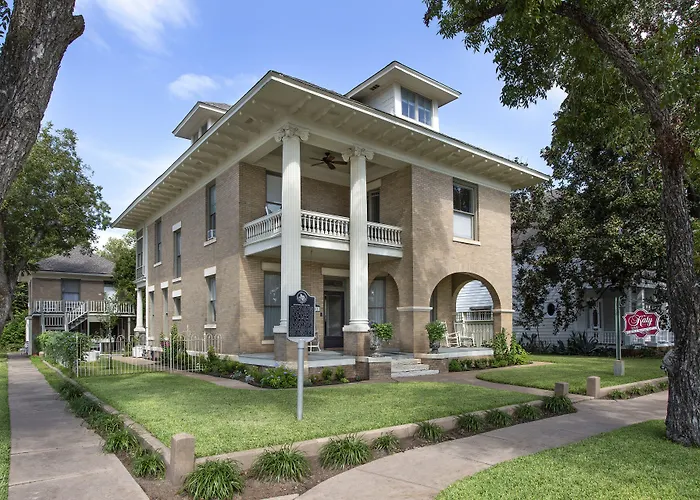 Katy House Bed And Breakfast Smithville