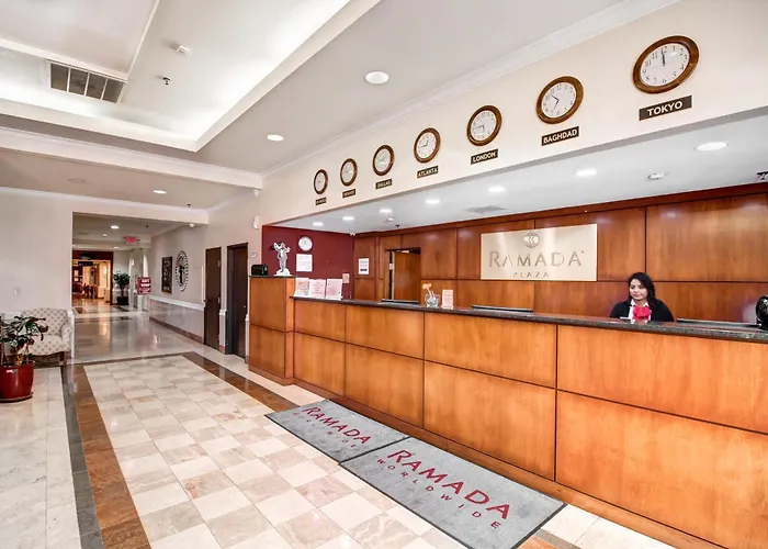 Ramada Plaza By Wyndham Atlanta Airport Hotel College Park
