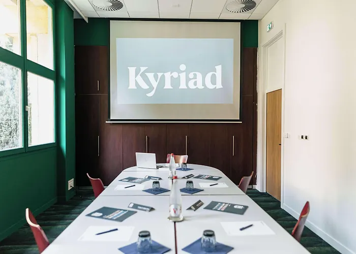 Kyriad Metz Centre - Restaurant Moze