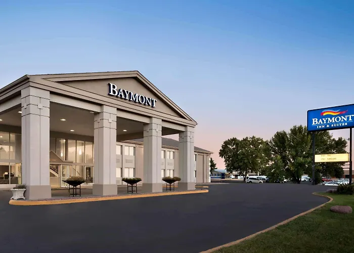 Baymont By Wyndham Des Moines North Hotel