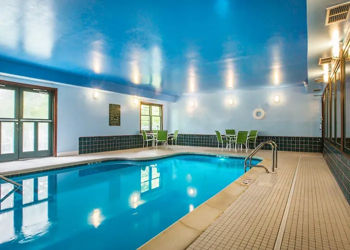 Econo Lodge Glens Falls - Lake George