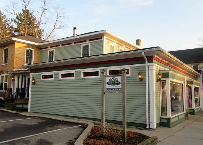 Hidden Garden Cottages & Suites