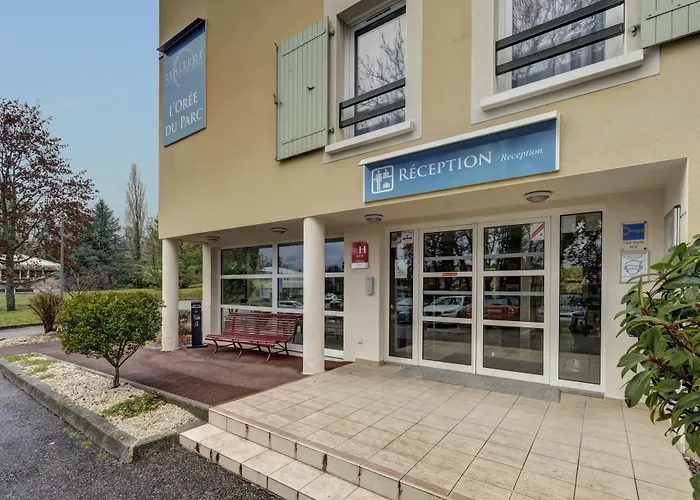Zenitude Hôtel-Résidences L'Orée du Parc Divonne-les-Bains