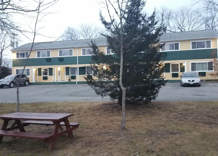 Dartmouth Motor Inn