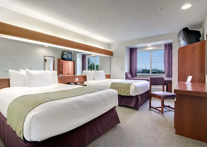 Bridgeport Hotels