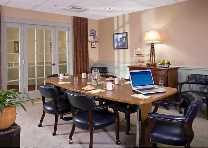 Lake Opechee Inn And Spa