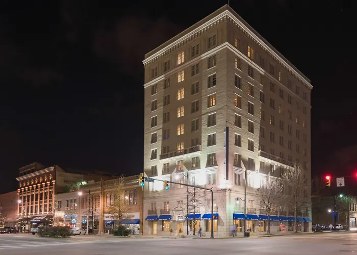 Hampton Inn & Suites Montgomery-Downtown