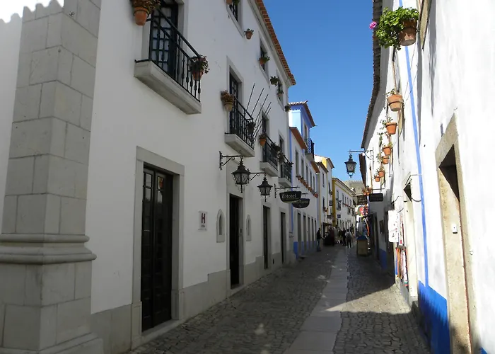 Rainha Santa Isabel - Óbidos History Hotel