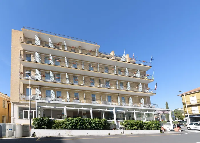 Hotel Ristorante La Marina San Bartolomeo Al Mare