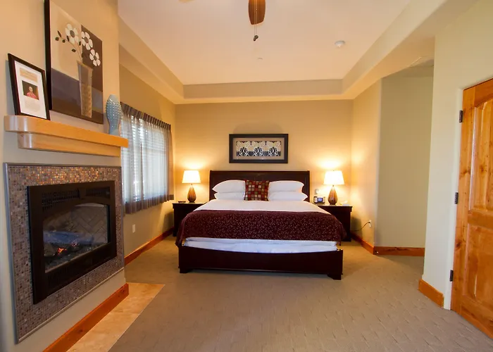 Columbia Cliff Villas Hood River