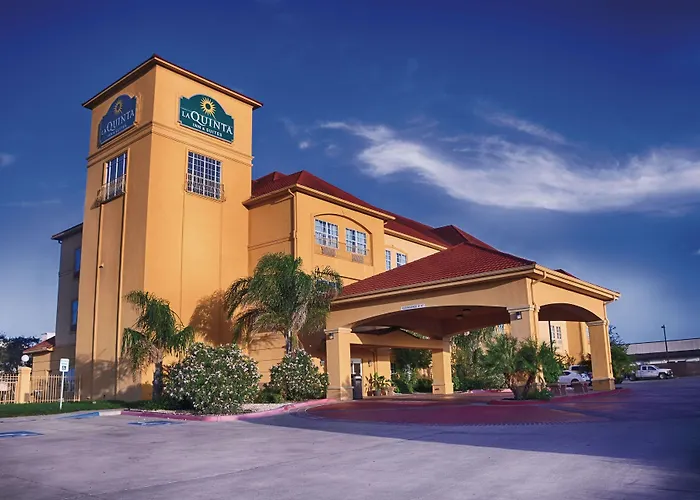 La Quinta By Wyndham Alice Hotel