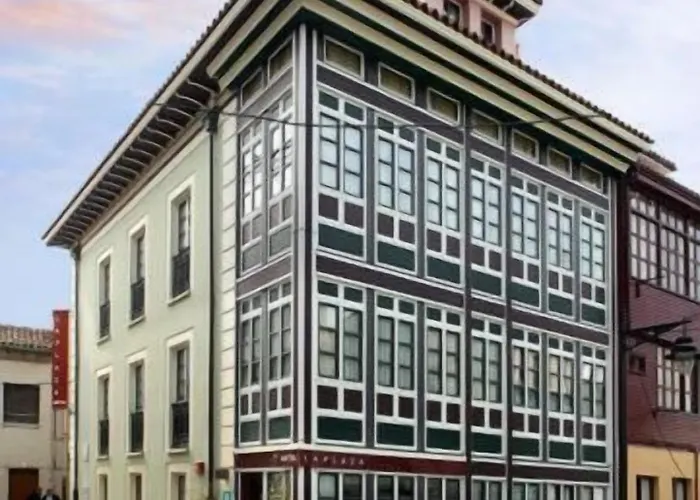 Hotel La Plaza I Luanco