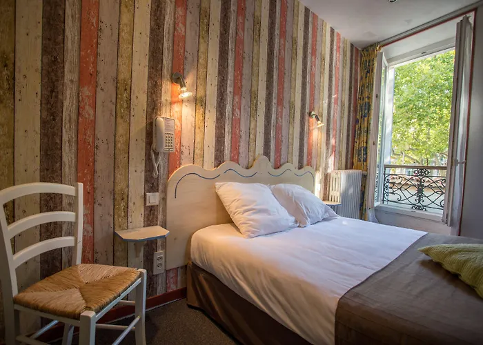Logis Hotel Du Terreau Manosque